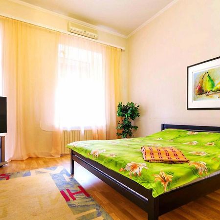 Large Apartment In The Center Dněpropetrovsk Exteriér fotografie
