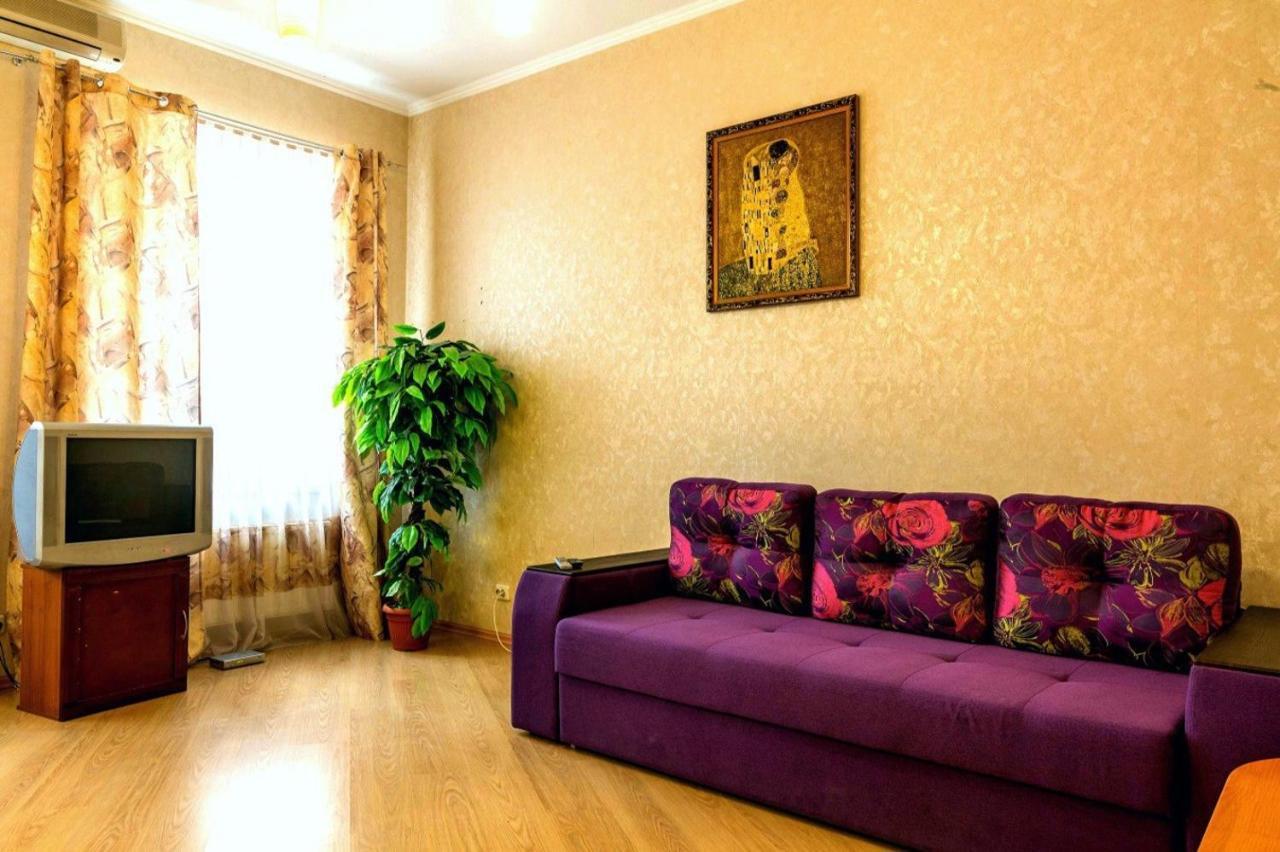 Large Apartment In The Center Dněpropetrovsk Exteriér fotografie
