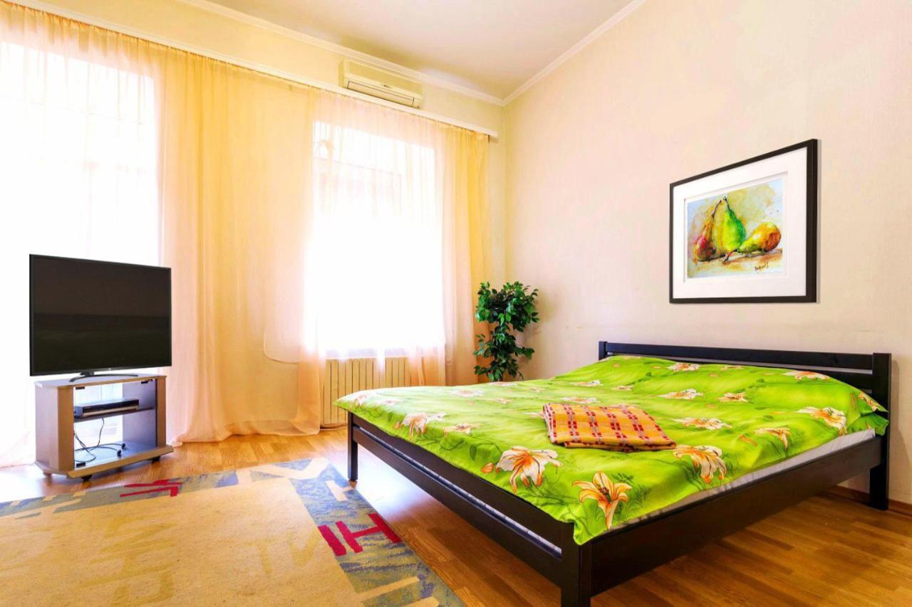 Large Apartment In The Center Dněpropetrovsk Exteriér fotografie